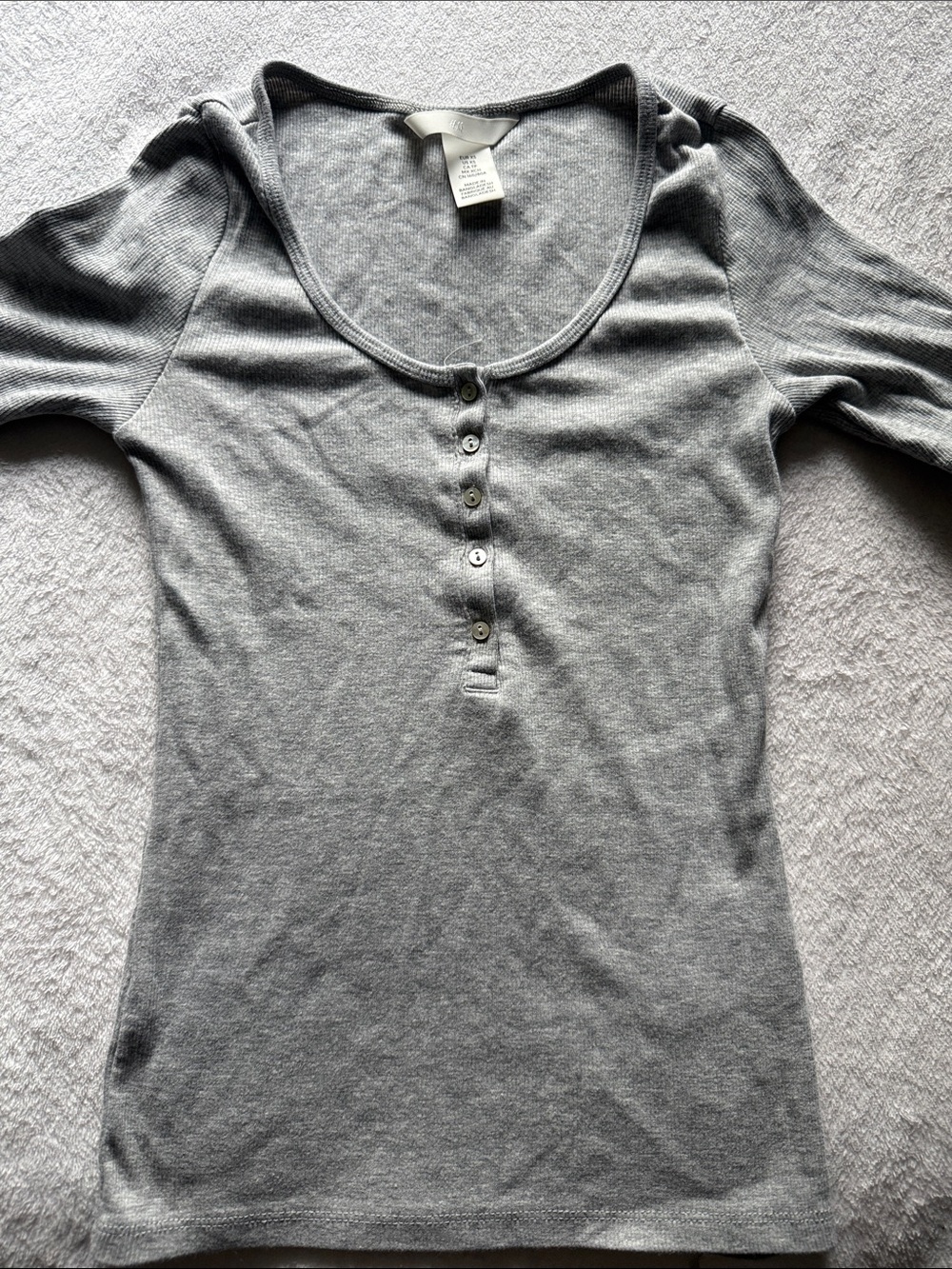 H&M Gray Ribbed Henley Top